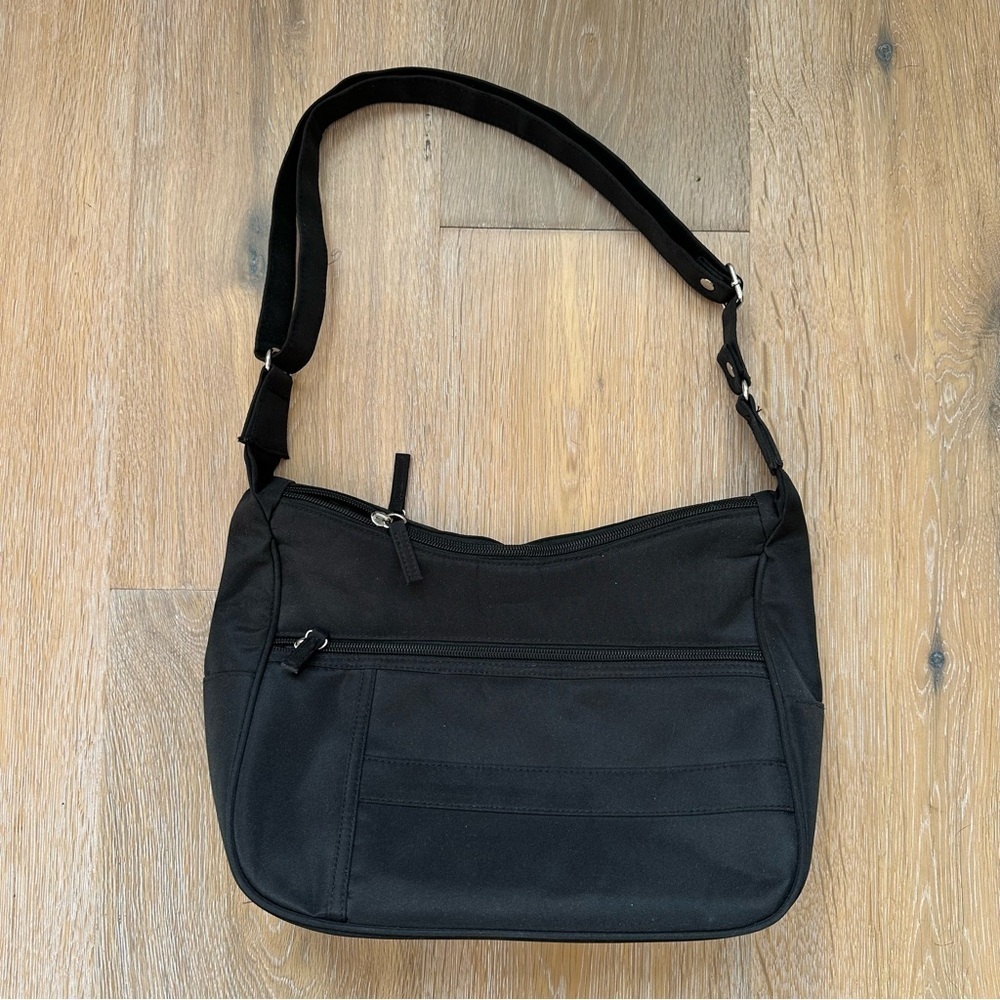 Vintage 2000's Y2K Black Shoulder Bag Multiple Compartments. Everyday Purse.